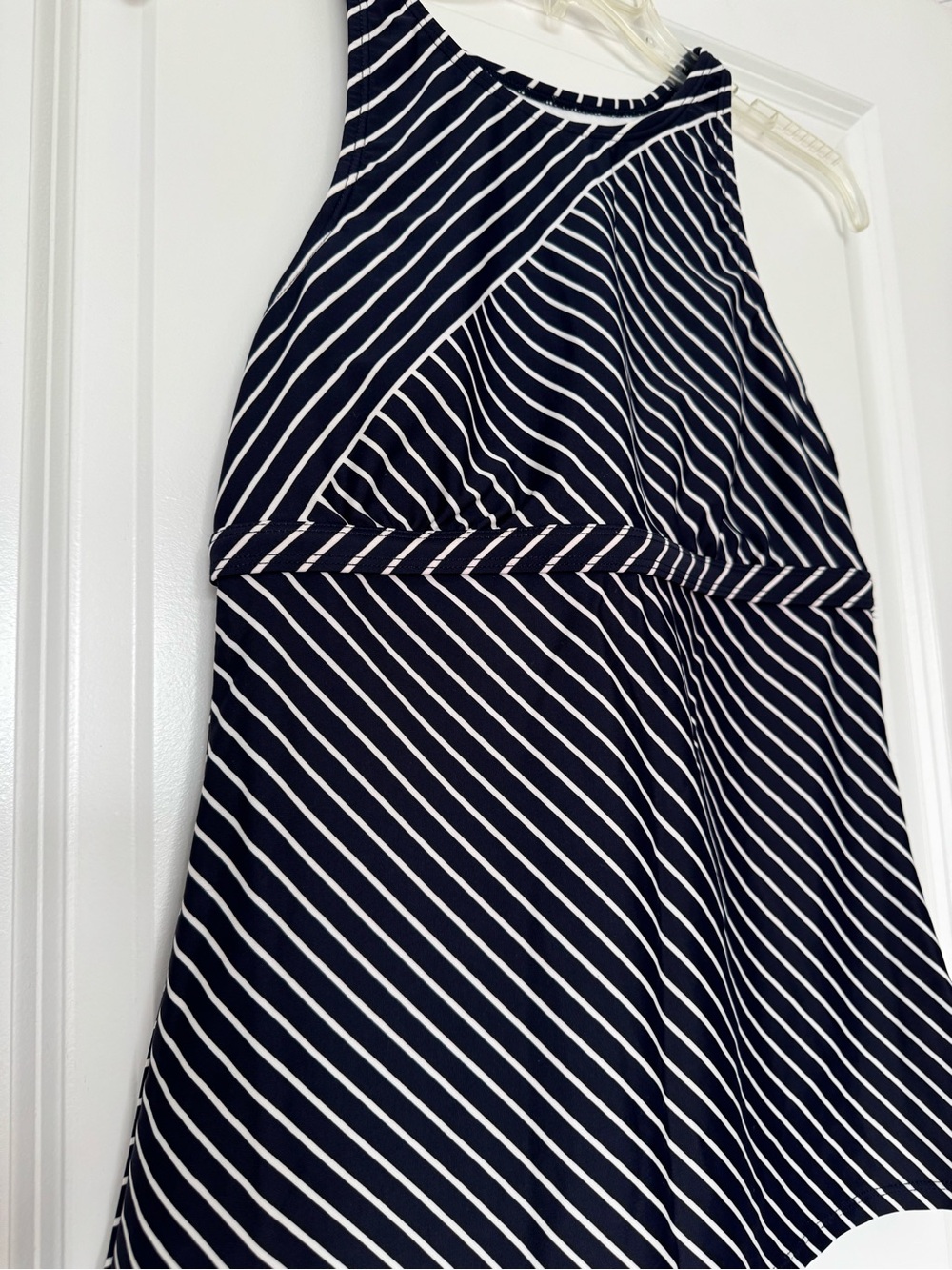 Athleta Navy & White Offshore Swim Tankini Top